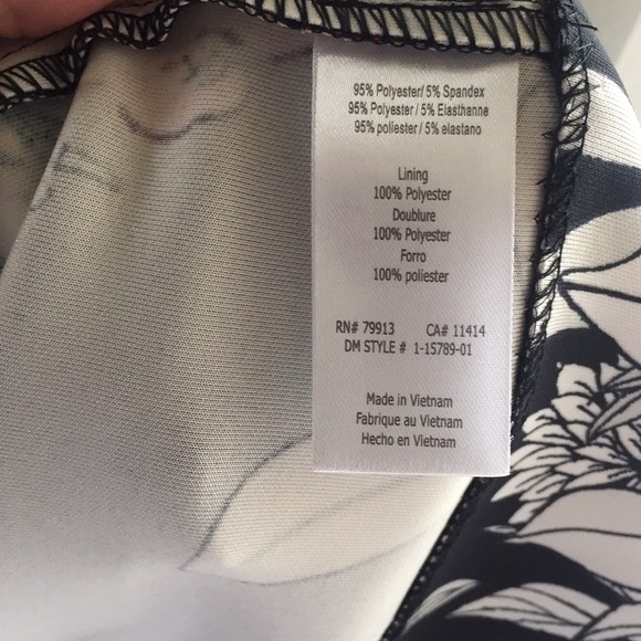 Maternity Dress by Taylor For A Pea In The Pod - Picture 5 of 6